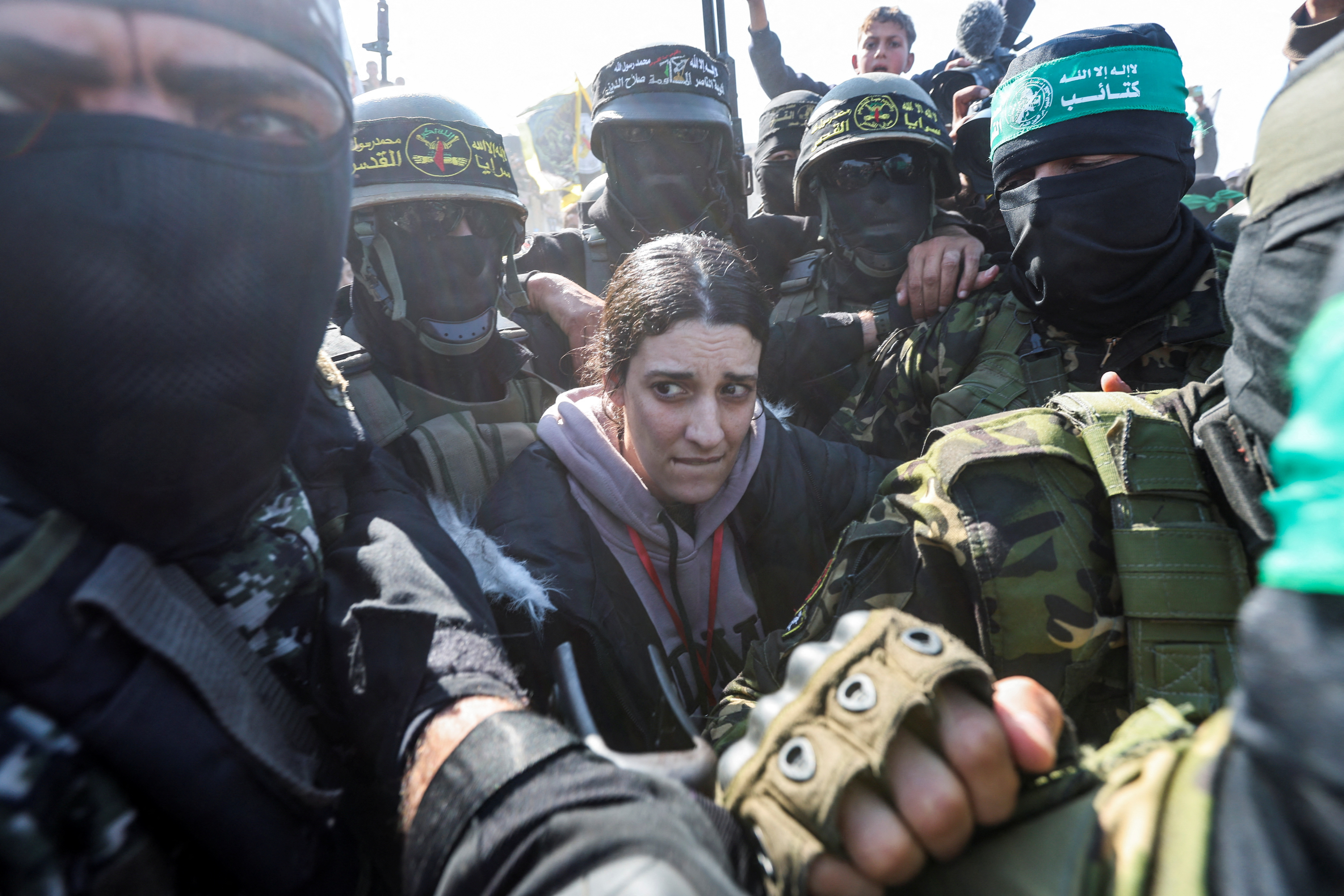 Libertação de reféns e tensões sobre a troca de prisioneiros entre Israel e Hamas
