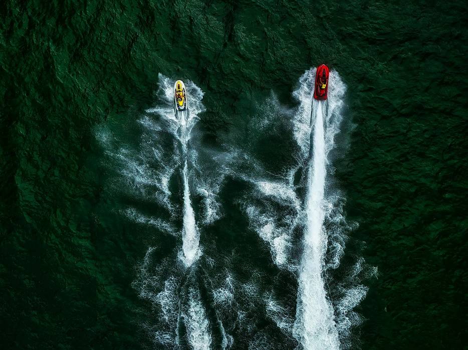 Acidente com Jet sky deixa um morto e três feridos em  Bertioga