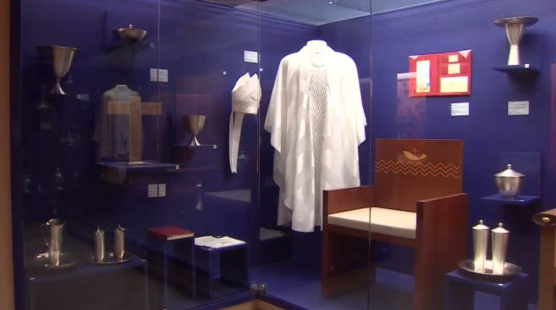 Museu em Aparecida preserva objetos usados por Papa Francisco durante visita ao Brasil em 2013