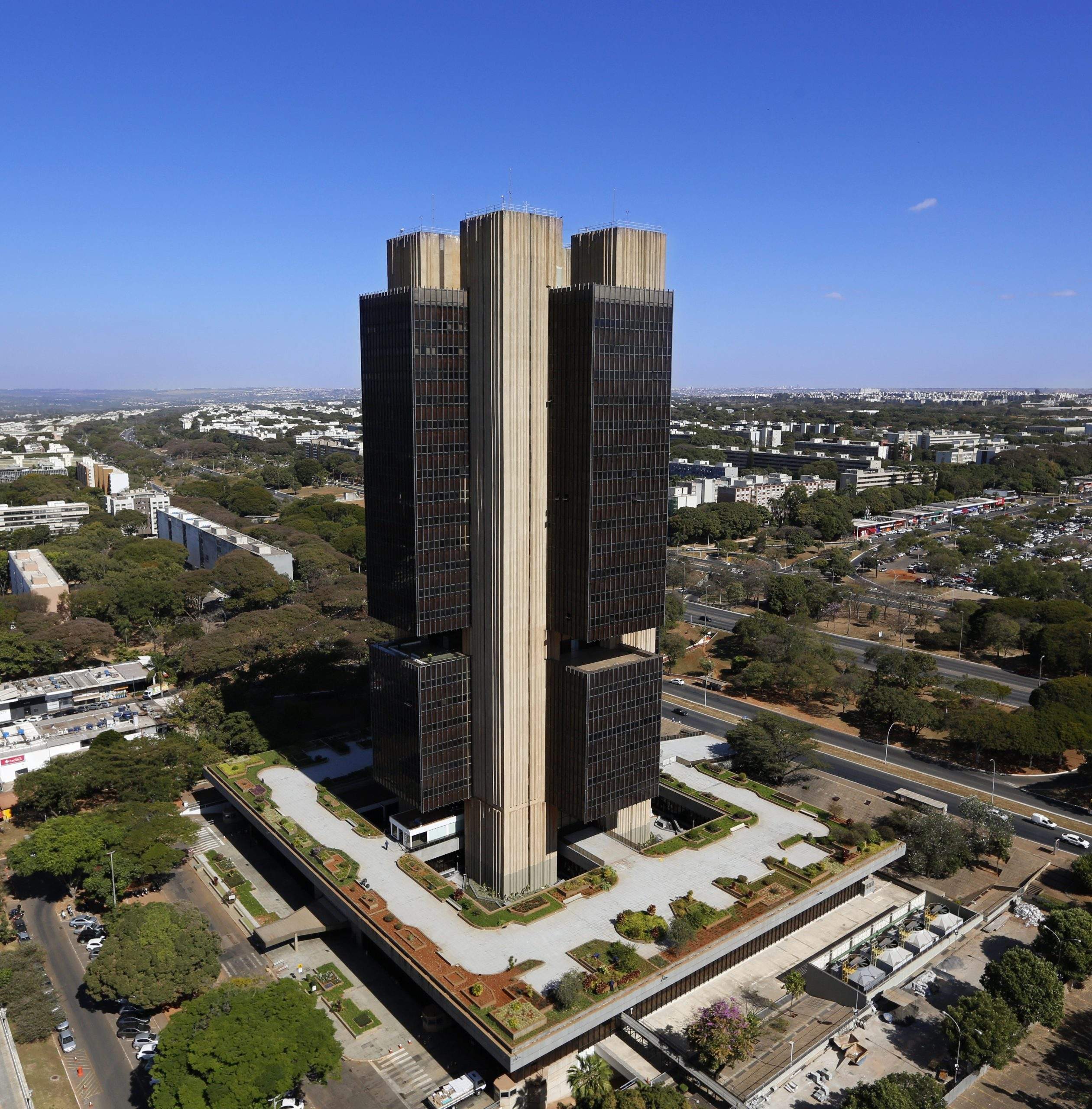 Brasil sobe para 3º no ranking de maiores juros reais do mundo, após nova alta da Selic