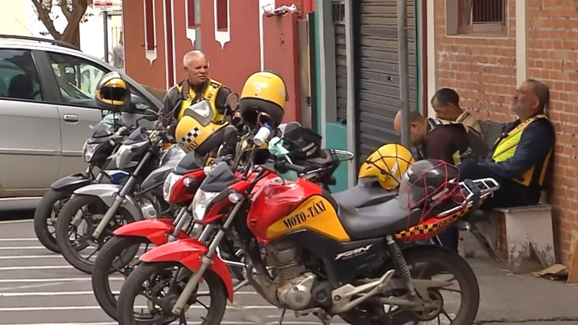 Câmara vai discutir projeto que propõe liberação do serviço de mototáxi em São José; outras cidades da região também avaliam operação