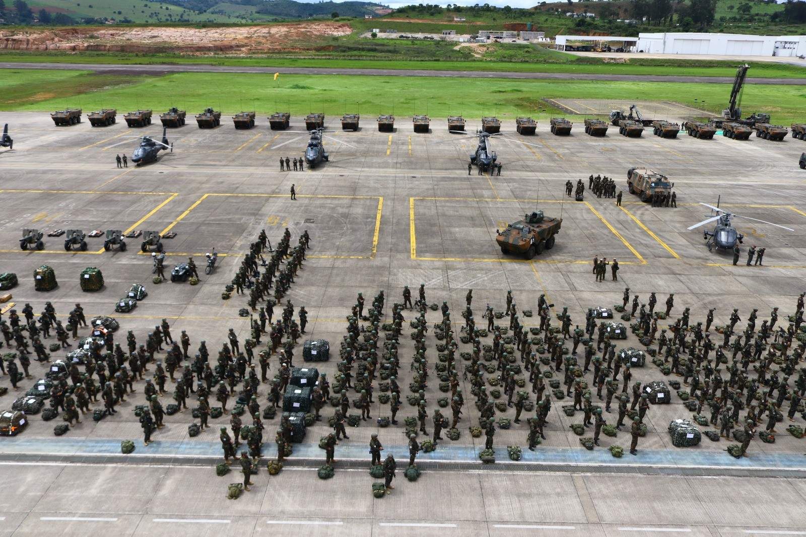 Cavex alerta que golpistas estão divulgando um falso concurso público usando o nome do Exército em Taubaté, SP
