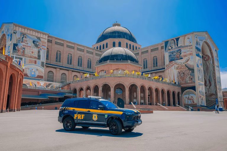 PRF inicia Operação Santuário Nacional de Aparecida 2025 na Via Dutra
