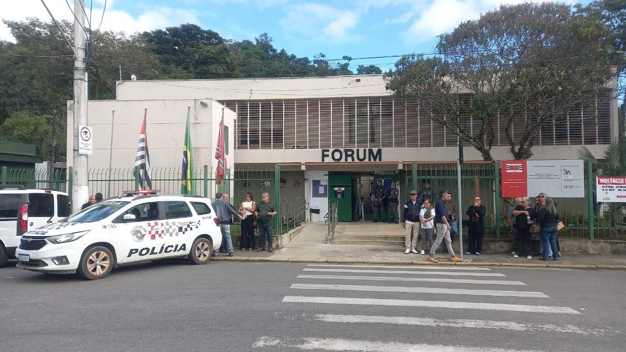 Policial que matou jovem baleado em Santa Isabel vai a júri popular